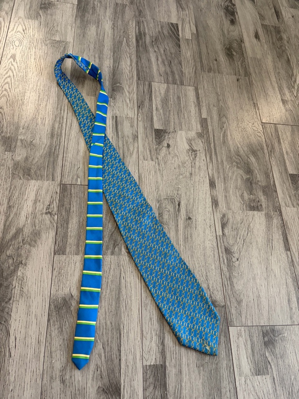 Turquoise and Lime Patterned Men's Silk Tie